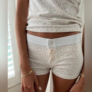 CUTE BRANDY MELVILLE FLORAL BOXER SHORTS